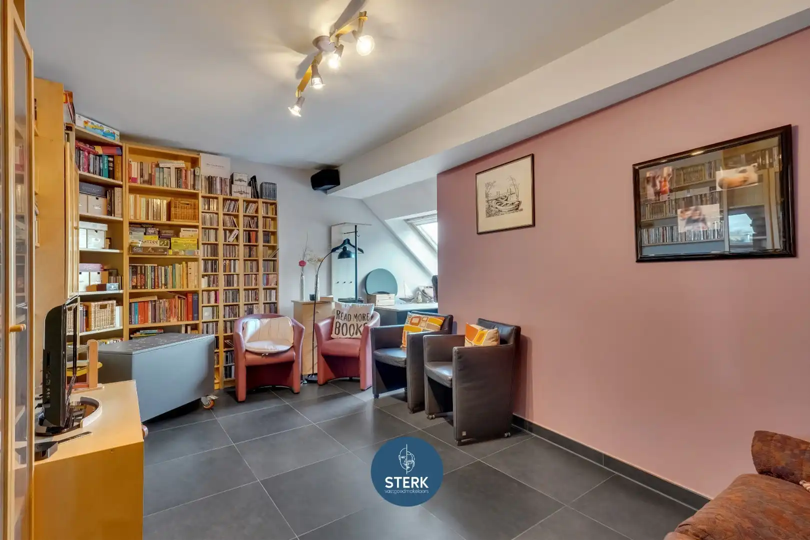 RIANTE DUPLEX MET 5 SLPKS, 2 BADKAMERS EN DUBBELE GARAGE IN CENTRUM LANAKEN ! foto 15