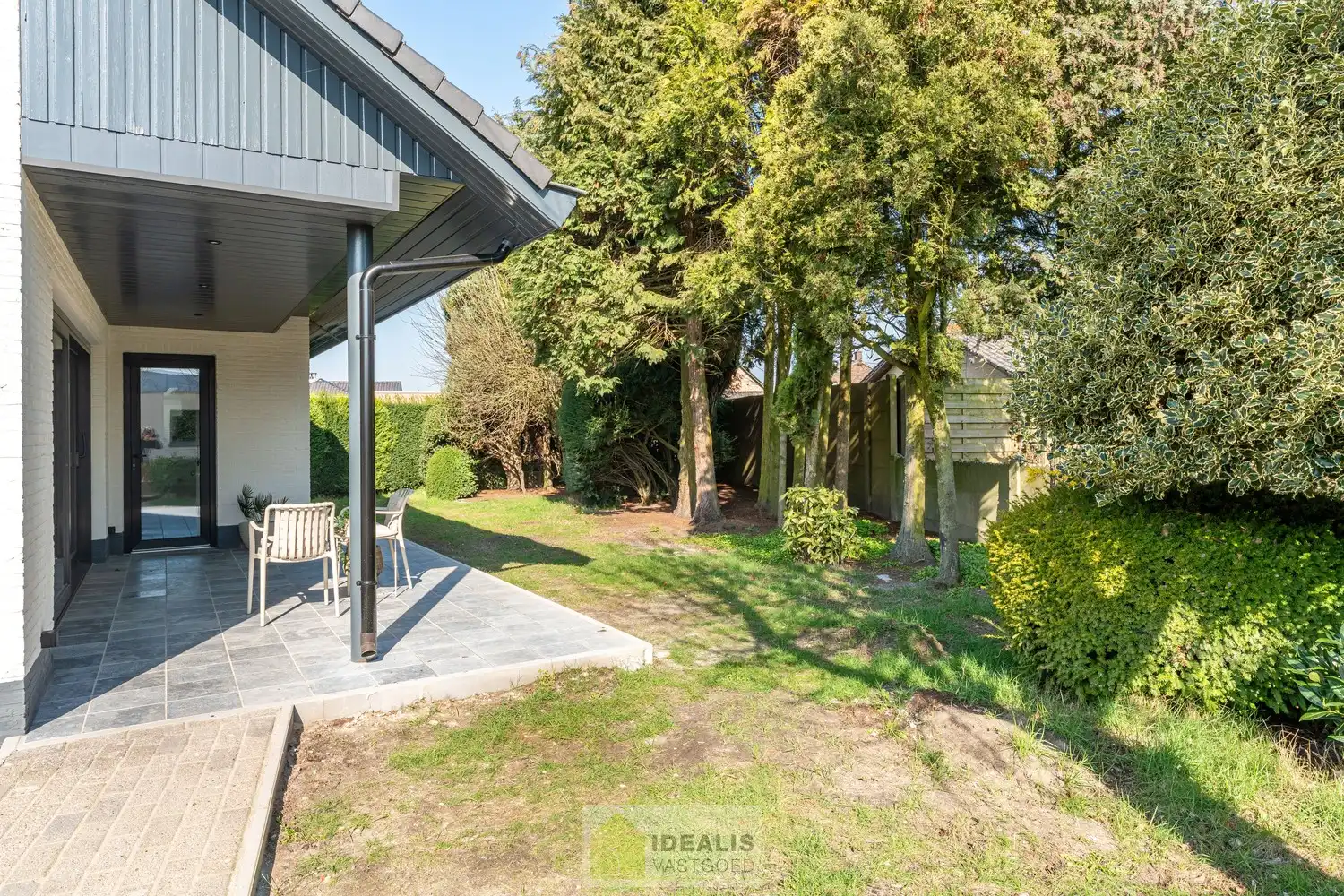 Schitterend volledig vernieuwde woning met een heerlijke open leefruimte, luxe keuken, 3 ruime slaapkamers, een ruime luxueuze badkamer én een apart bureel foto 32