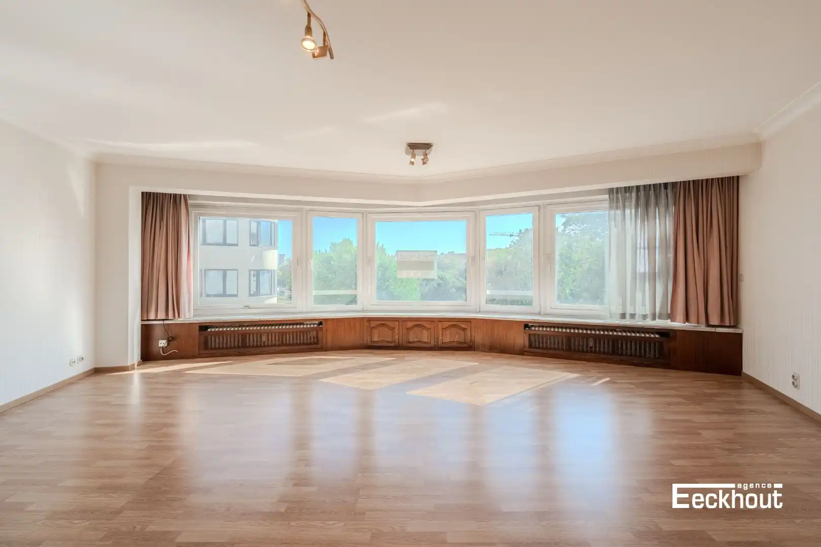 Appartement te koop Hendrik Serruyslaan 42 -/0402 - 8400 Oostende