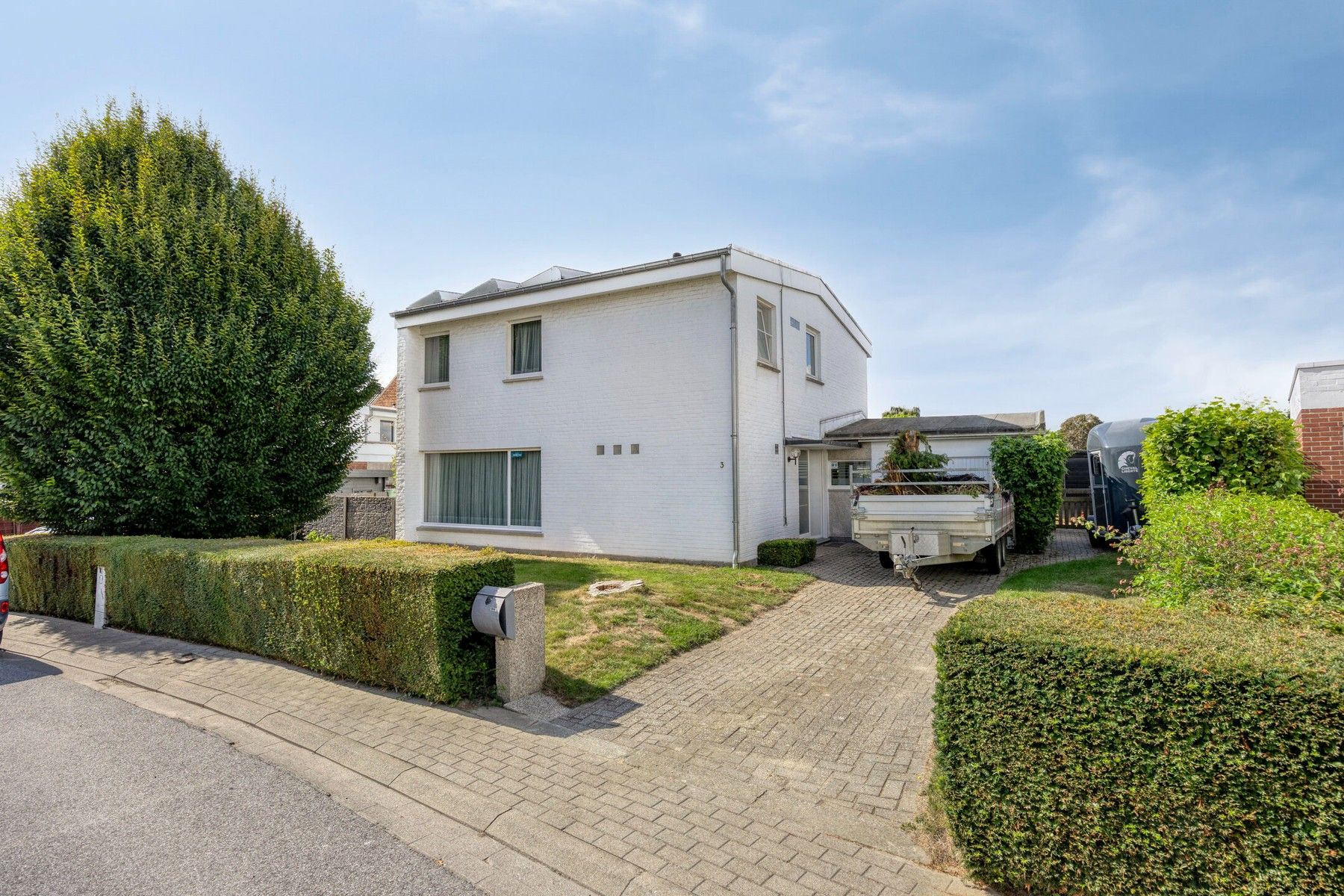 Gezellige 4-gevelwoning met mooie ZW georiënteerde tuin foto 2