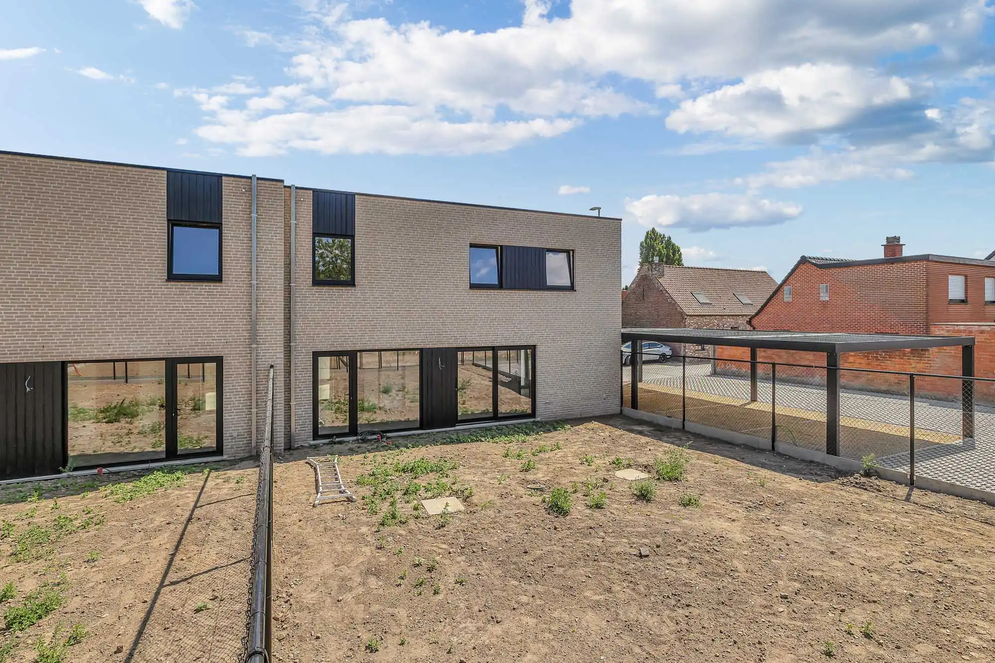 Energiezuinige nieuwbouwwoning in Vinkt foto {{pictureIndex}}