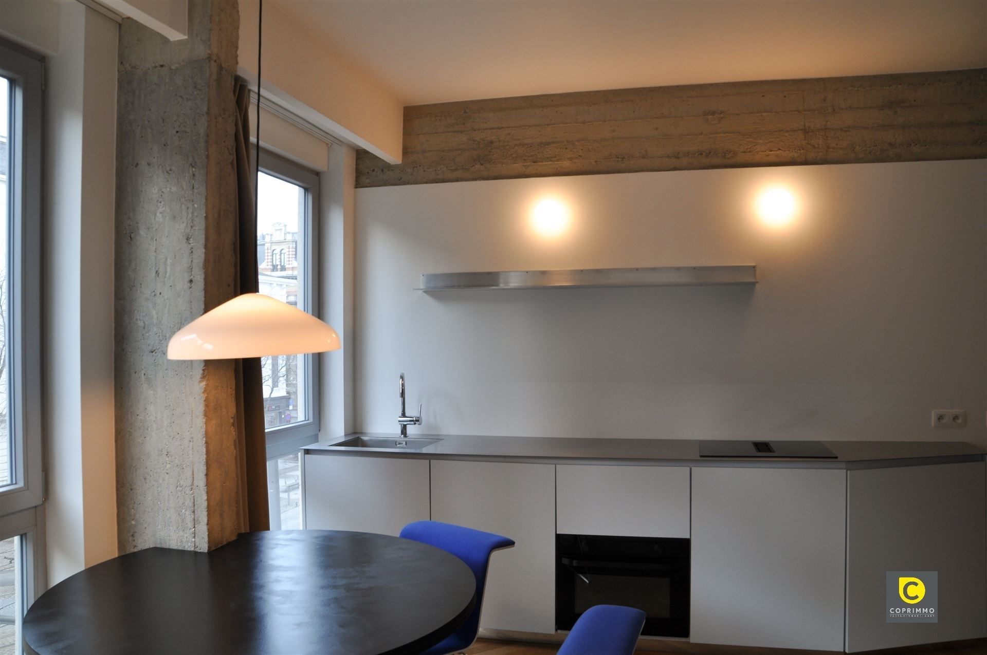 Gemeubelde designstudio op topligging aan het Mechelsplein foto 15