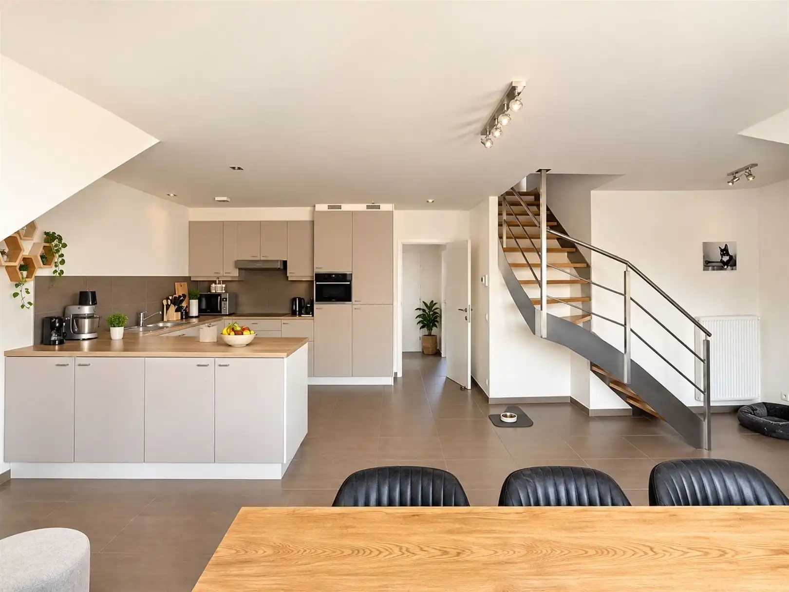 Modern duplex appartement met terras foto 2