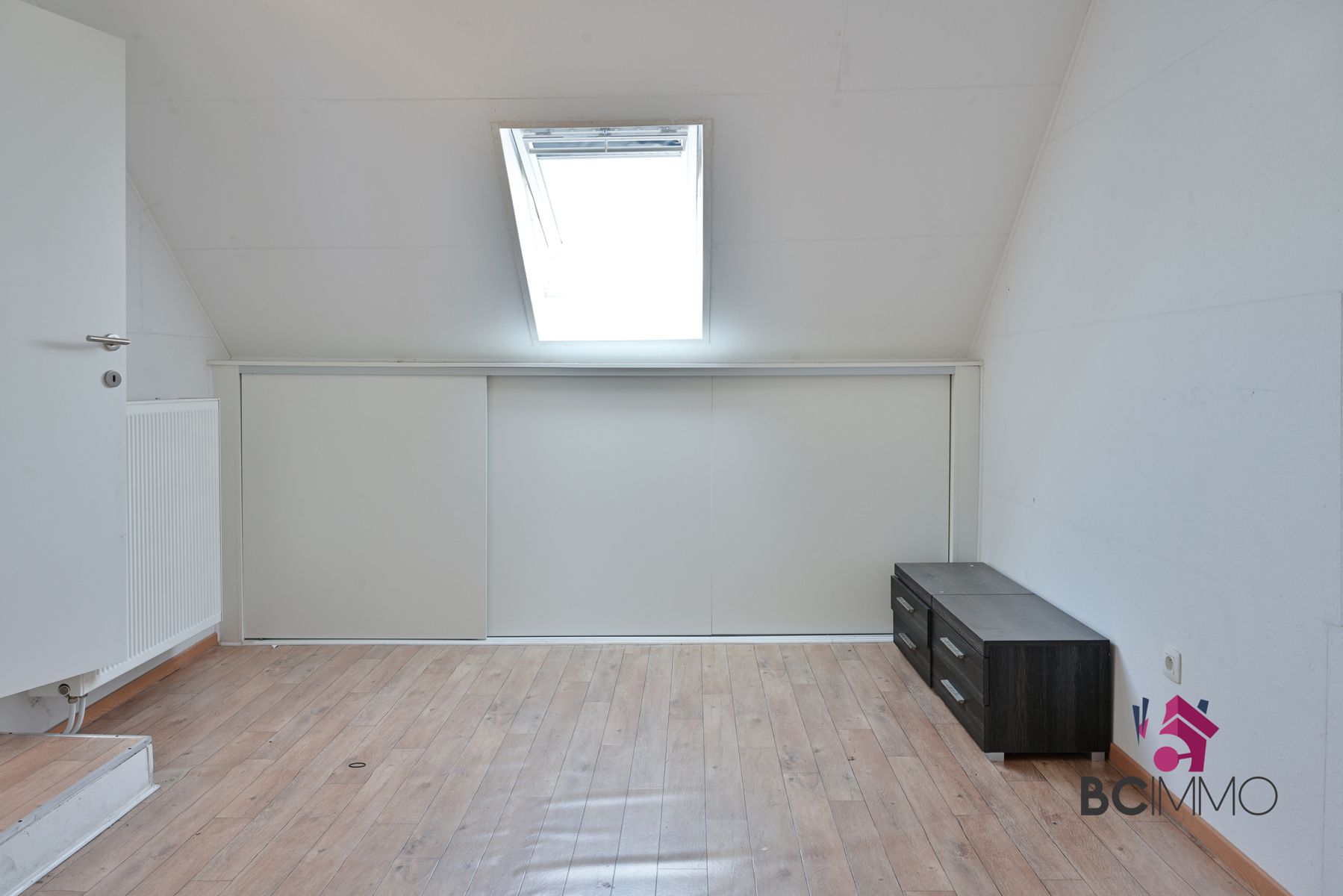 Handelswoonst met een triplex appartement te koop in Genk foto 17