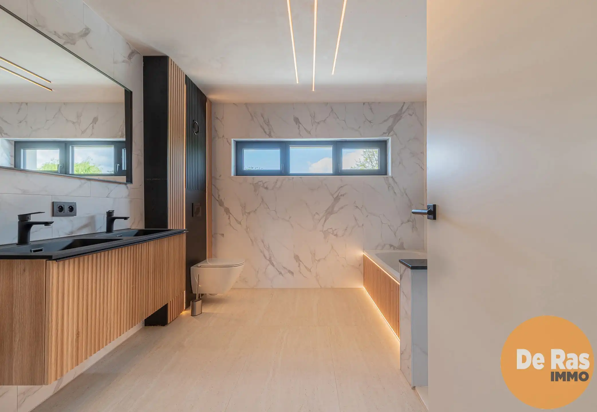 WICHELEN - Exclusief gerenoveerde woning met charme foto 12