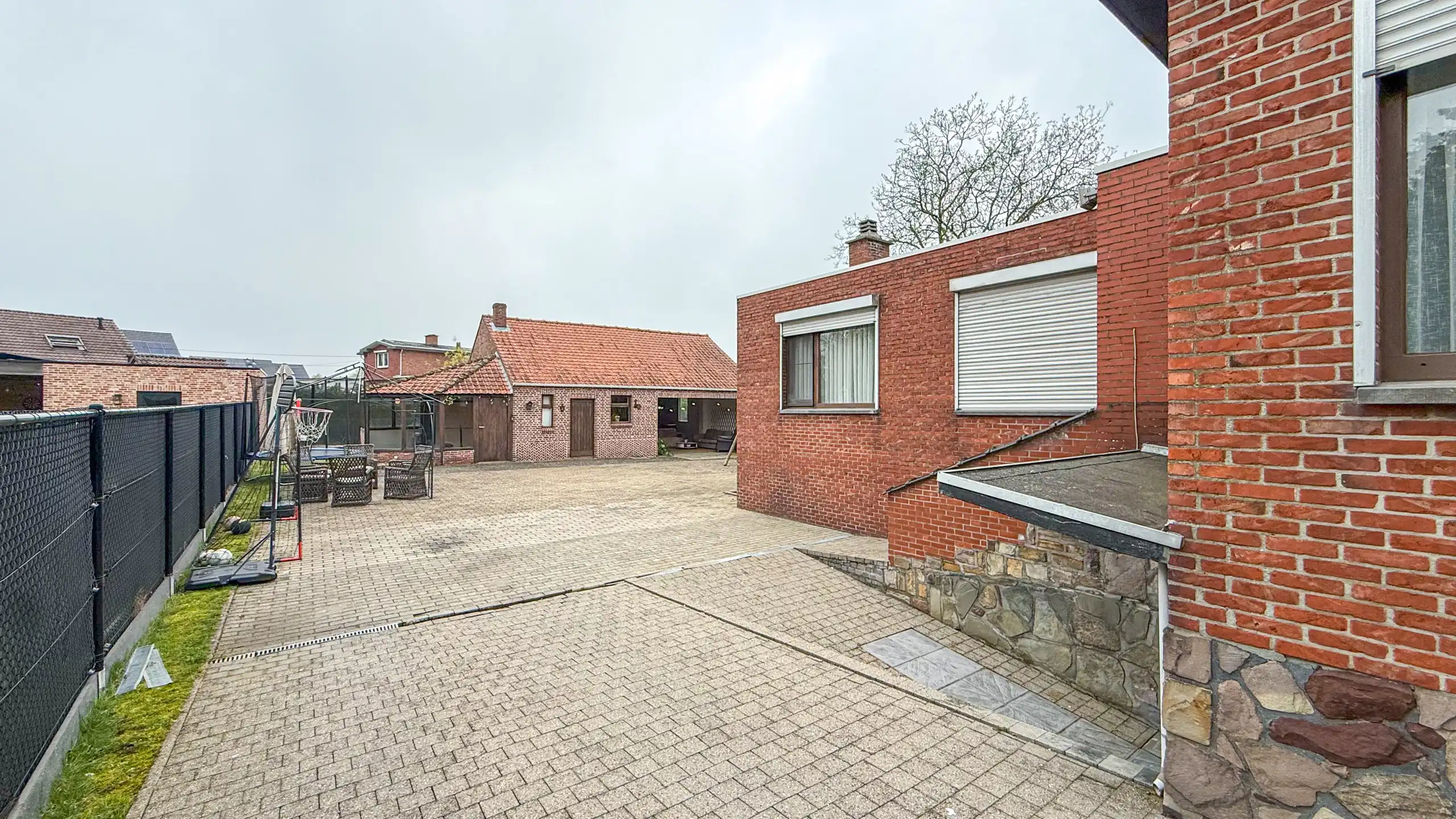 Instapklare open bebouwing met 4 slpk en 2 leefruimtes! foto 39