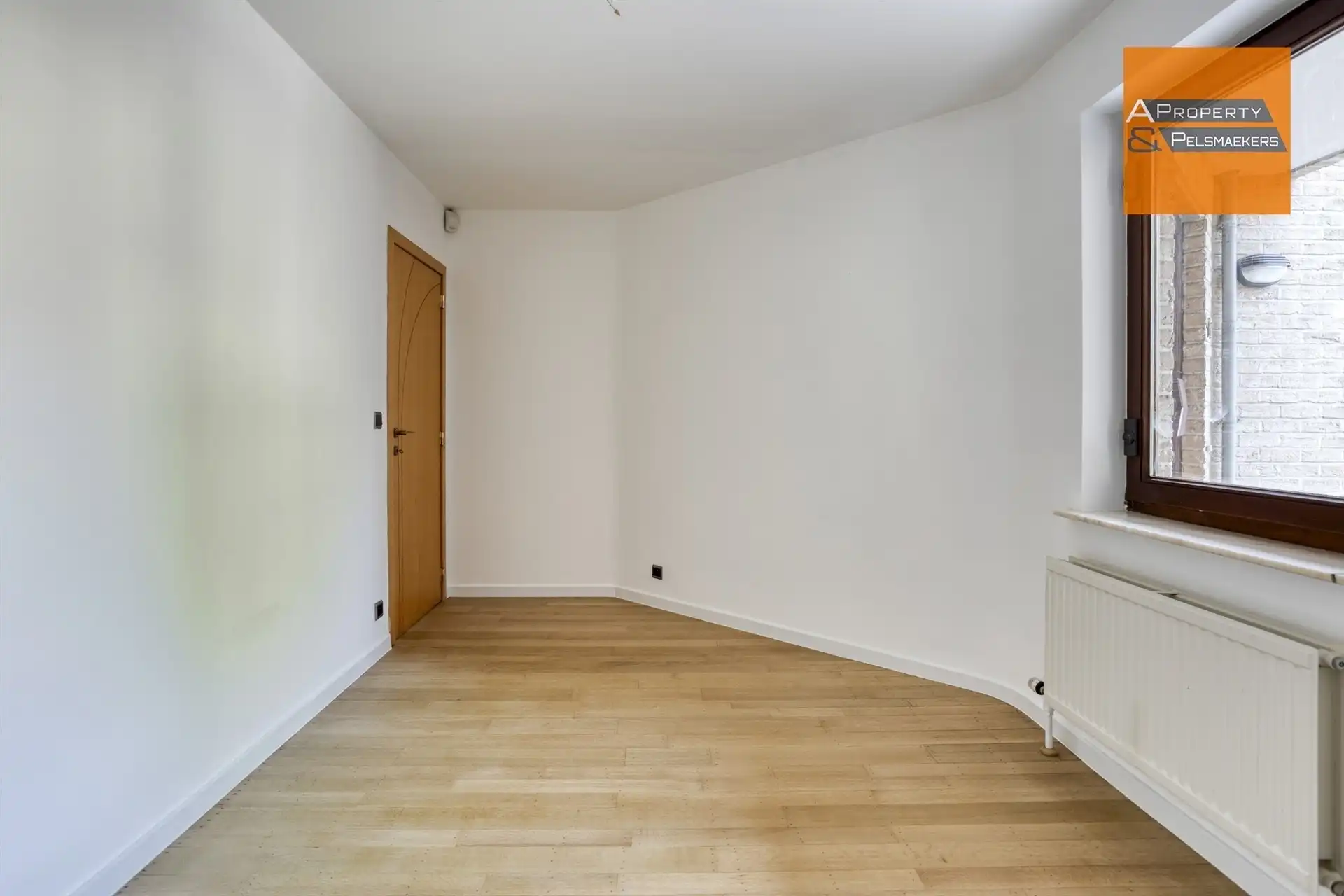 2 slaapkamer appartement met grote tuin foto 10