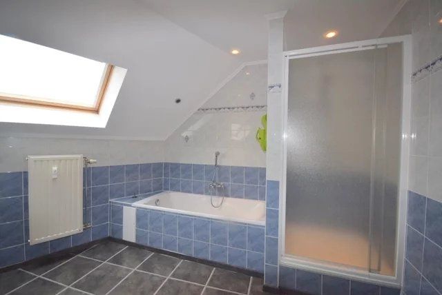 Appartement met twee slaapkamers en terras foto 21