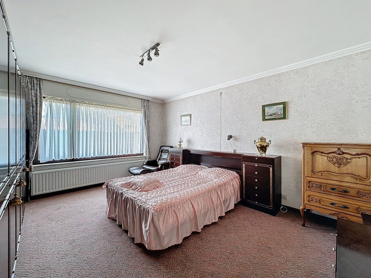 Goed onderhouden villa-bungalow in het hartje van Oostduinkerke-dorp. foto 5