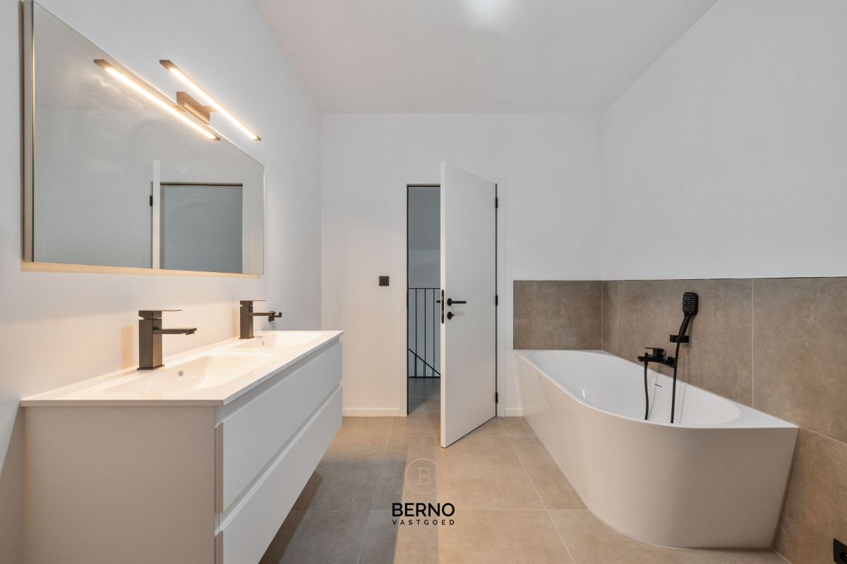 Nieuwbouwwoning met zuidwestgerichte tuin foto 9