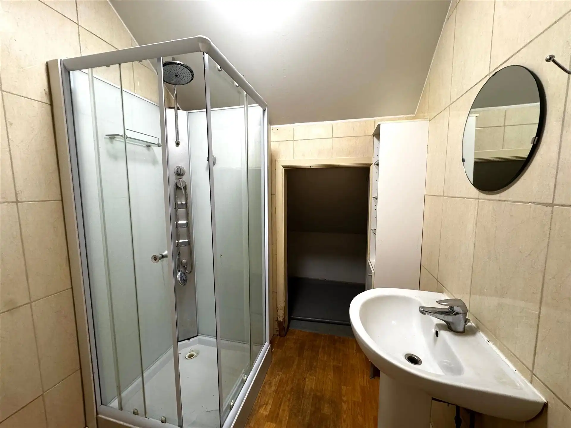 Opbrengsteigendom: handelspand met 2 appartementen  foto 30