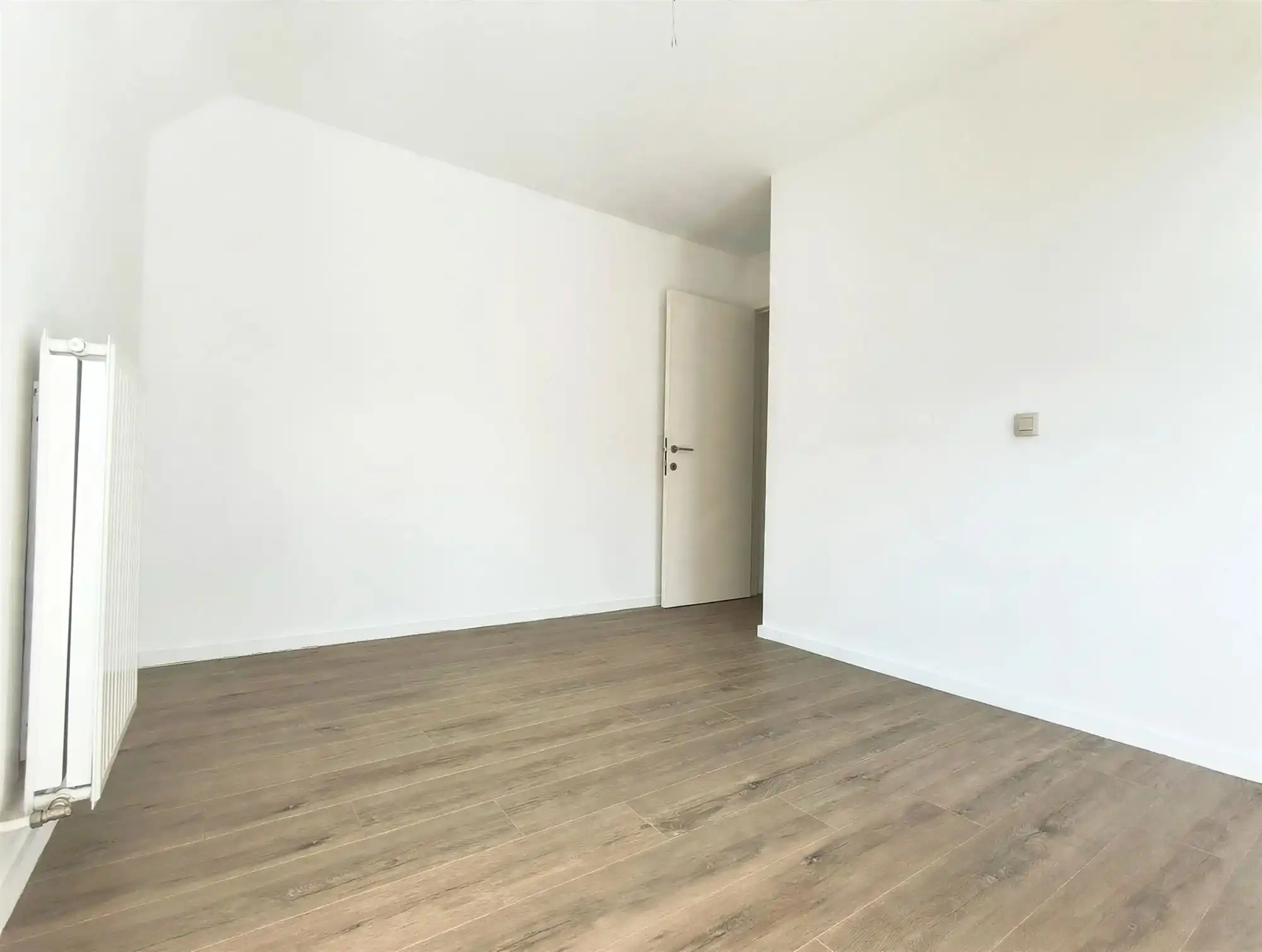 Recente woning met 3 slaapkamers en klein tuintje. In rustige omgeving. foto 7