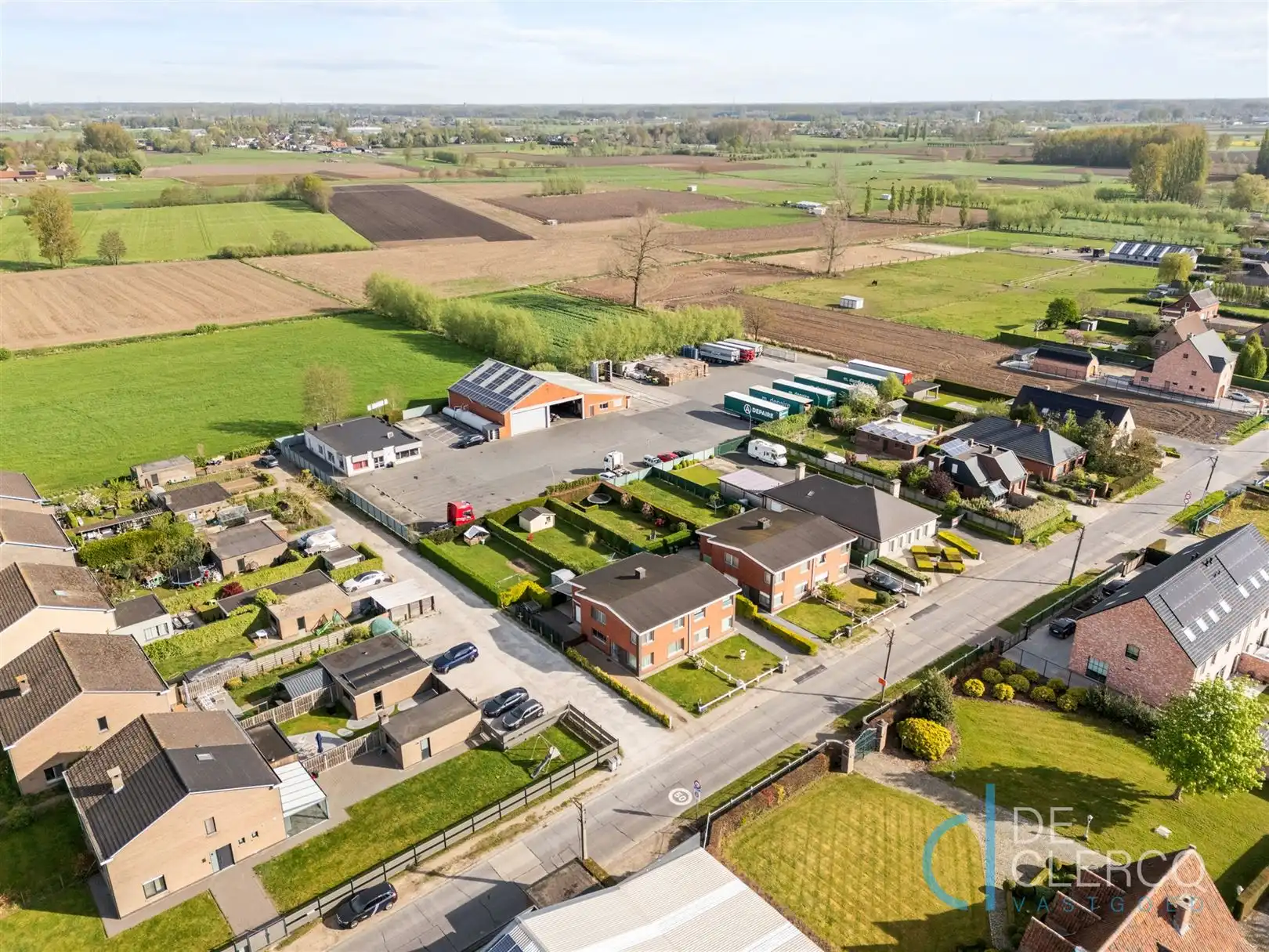 Halfopen woning met garage én grote oprit te koop Lochristi foto 17