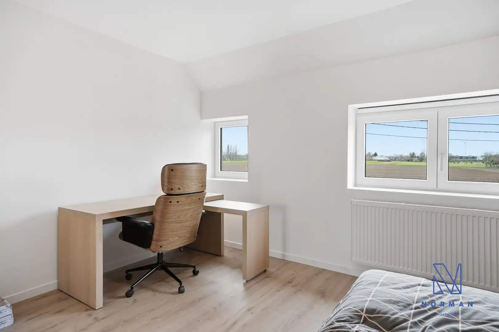 Instapklare, volledig gerenoveerde woning te koop met EPC A, uitgerust met zonnepanelen, drie slaapkamers en een aangelegde tuin. foto 23