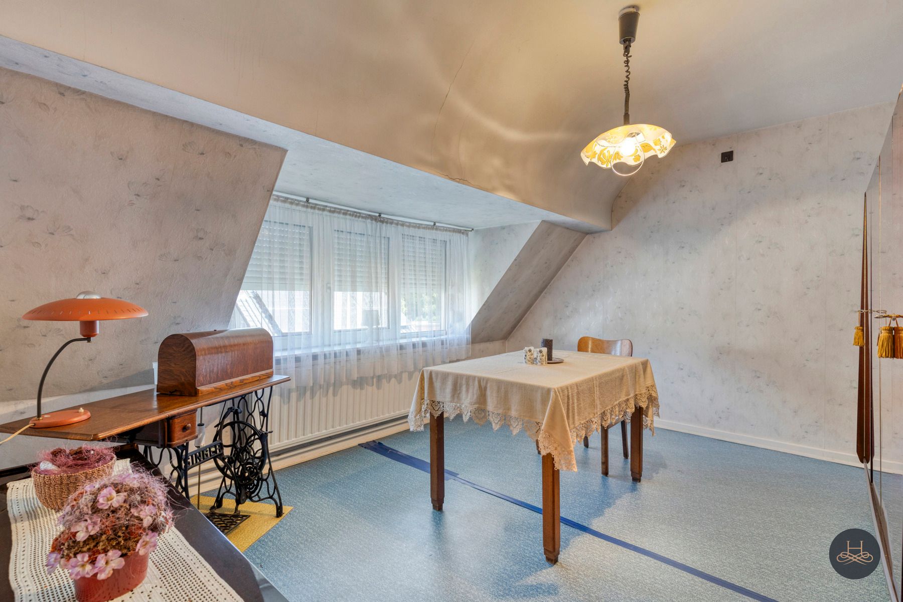 Charmante te renoveren open woning met enorme tuin en bos foto 16