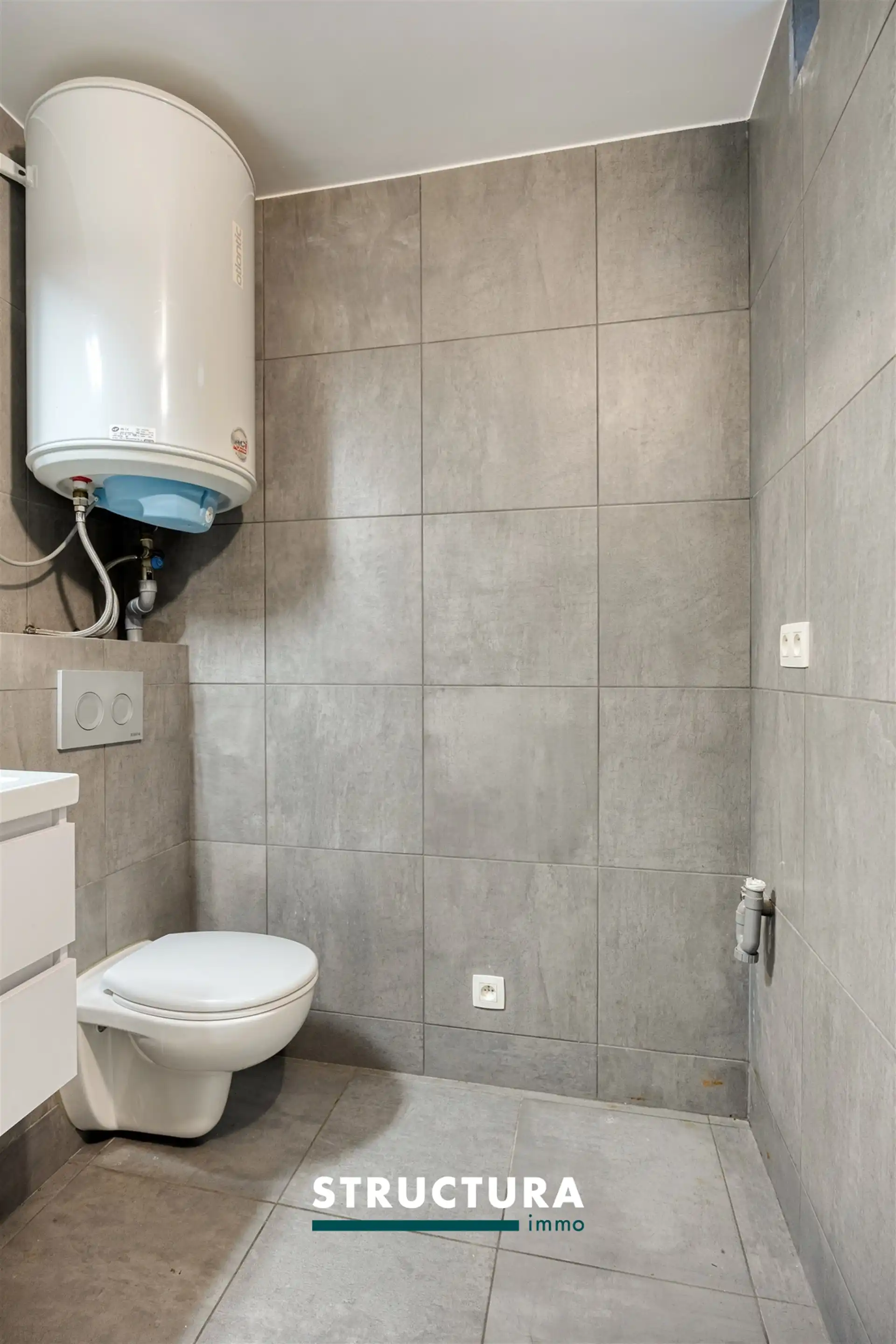 Gerenoveerd appartement op de eerste verdieping foto 12