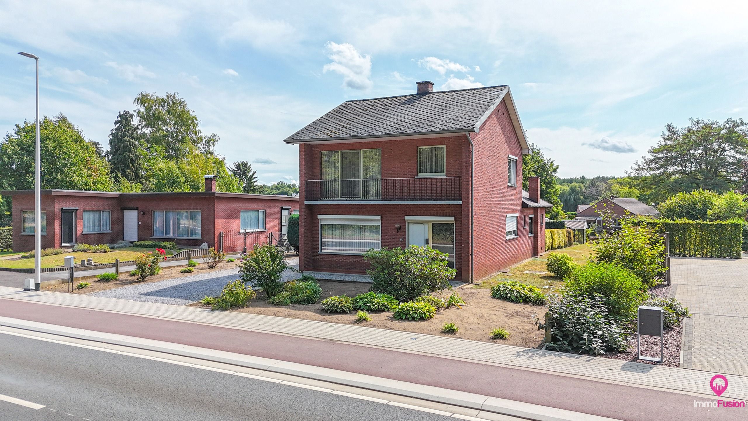Hoofdfoto van de publicatie: Ruime woning met 3 slpks en groot perceel van 8a 93ca!