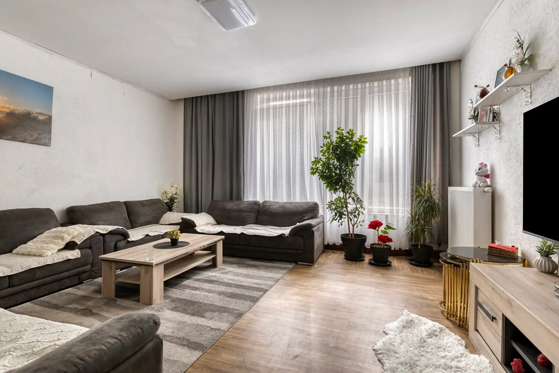 IN OPTIE - Charmant gelijkvloers met tuin en polyvalente kelder. foto 4