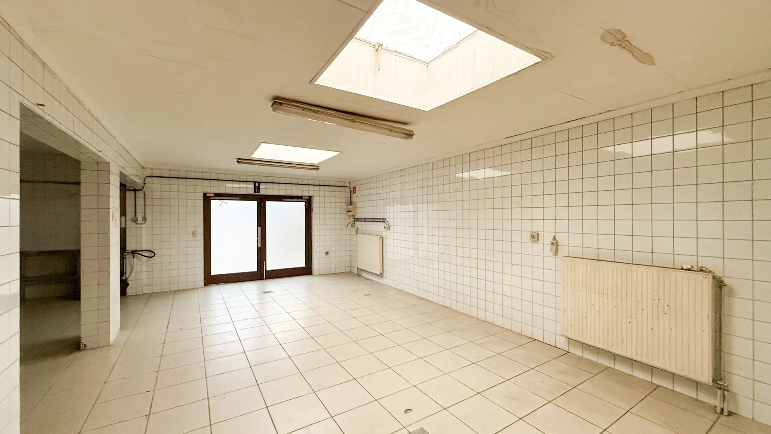 Handelspand met ingerichte bakkerij & appartement Wellen foto 16