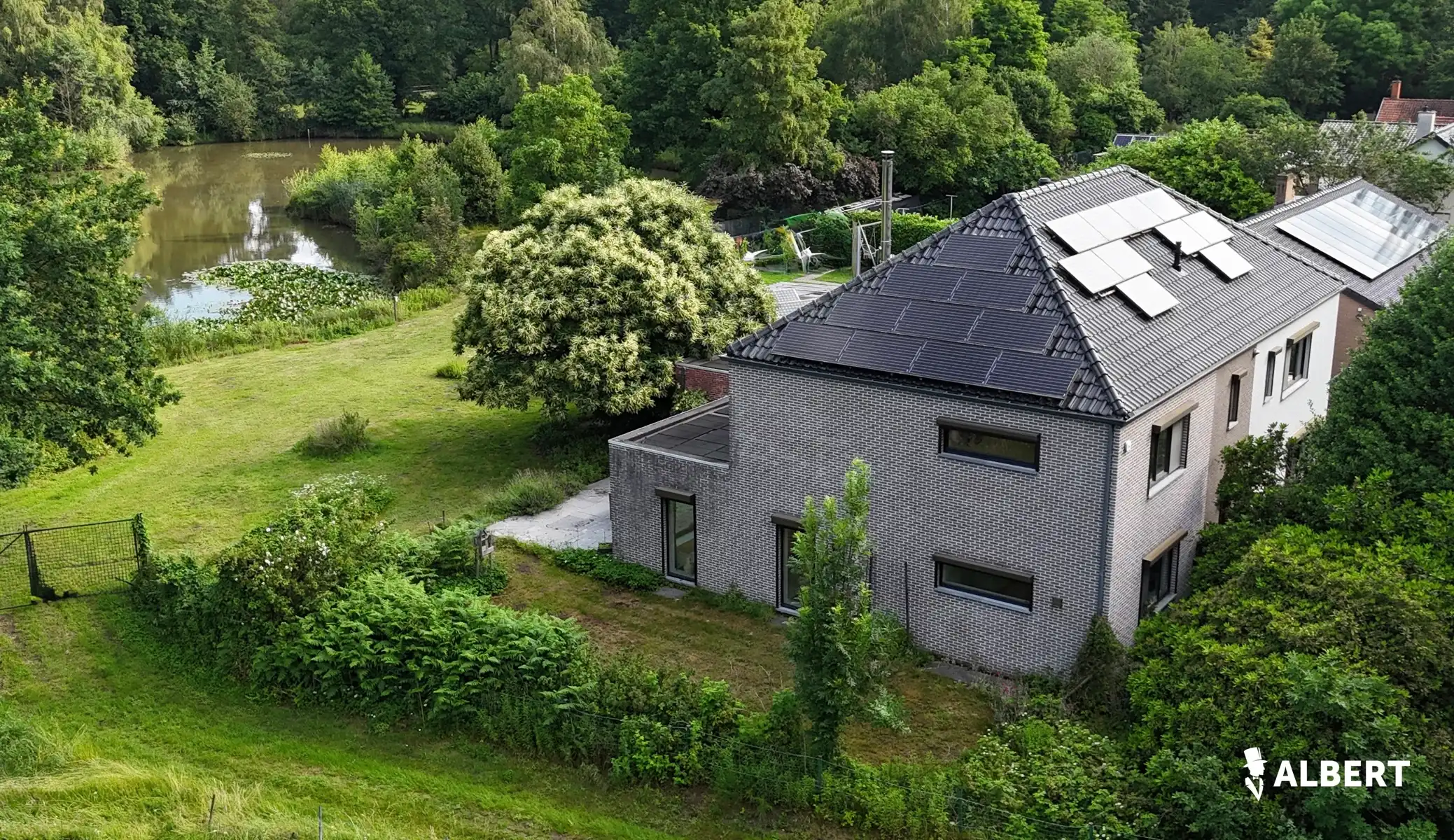 Exclusief landhuis met panoramisch zicht op vijver en bossen foto 41