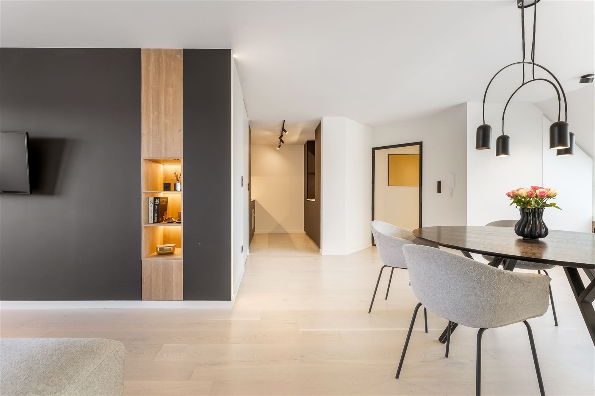 KNAP GERENOVEERD, LICHTRIJK APPARTEMENT (129M²) MET 3 SLAAPKAMERS TE HALEN foto 7