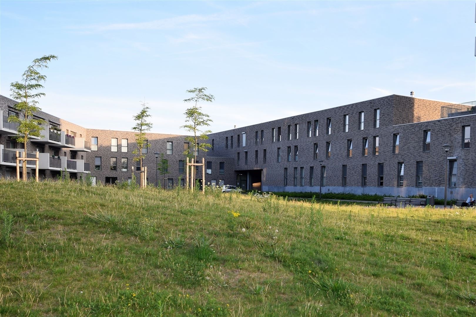 Modern en licht appartement met terras in parkomgeving. foto 15