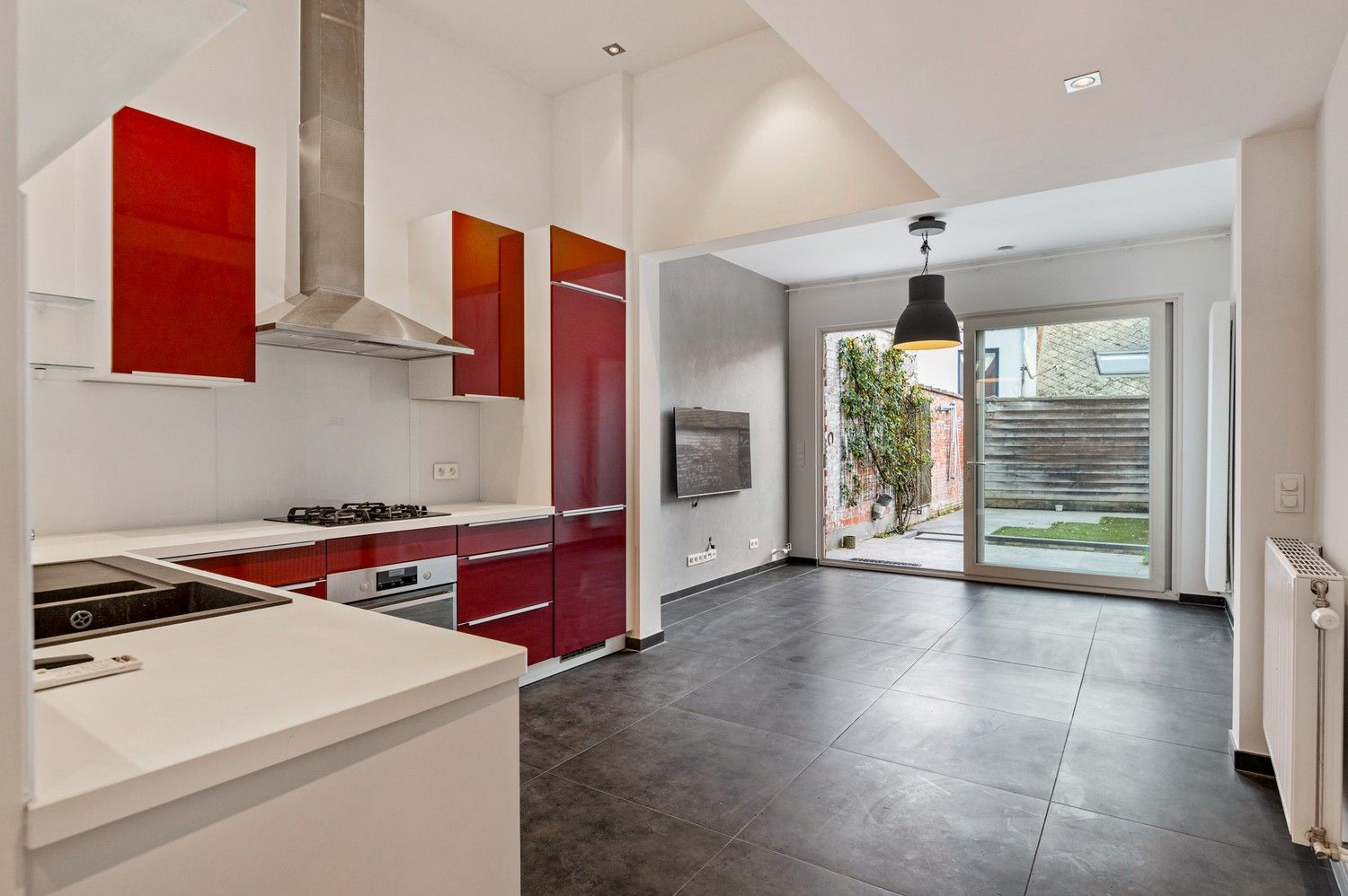 Instapklare woning met 2 slaapkamers en tuin te Lier! foto 5