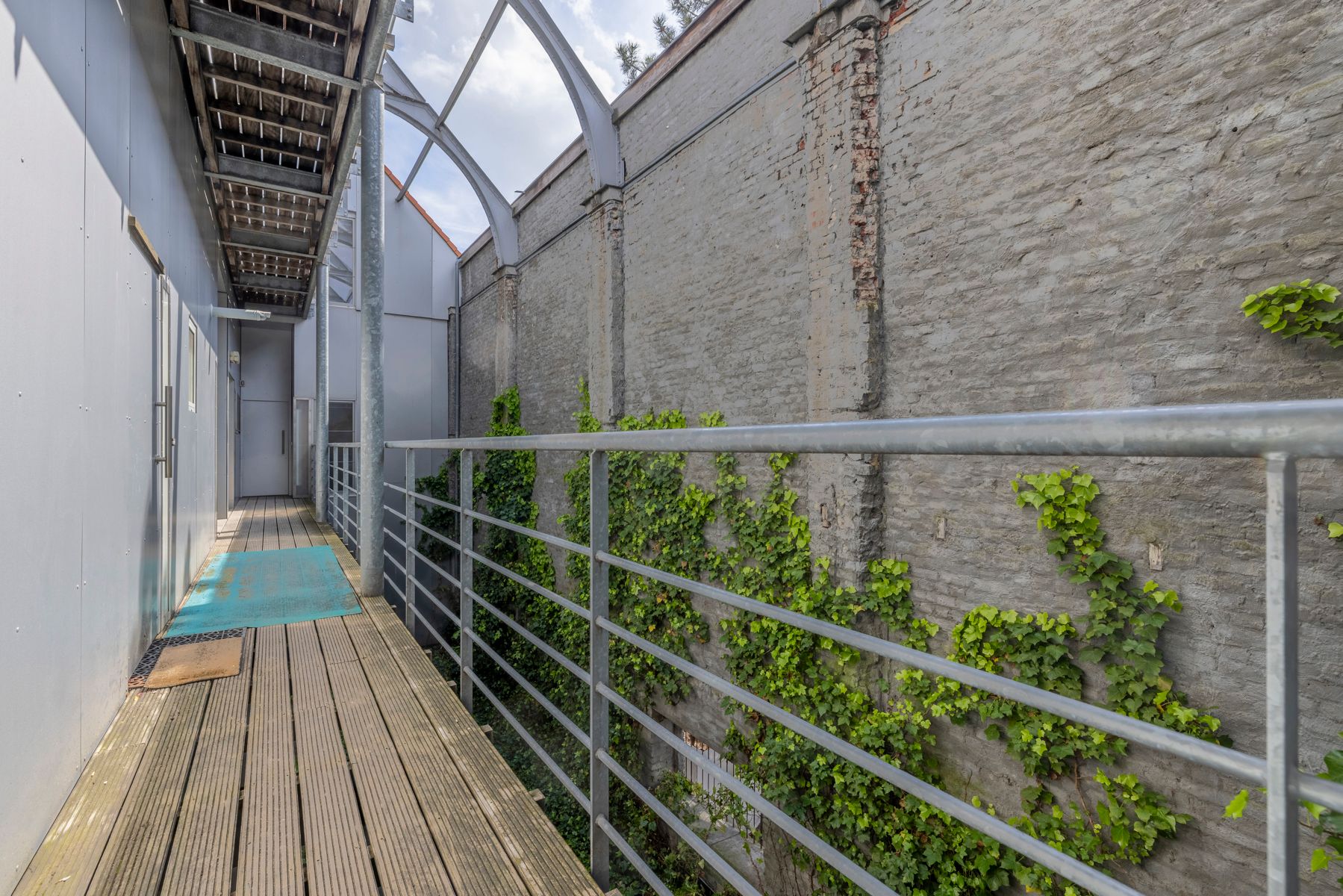Appartement met 2 slpks, binnenstaanplaats en groot terras! foto 13