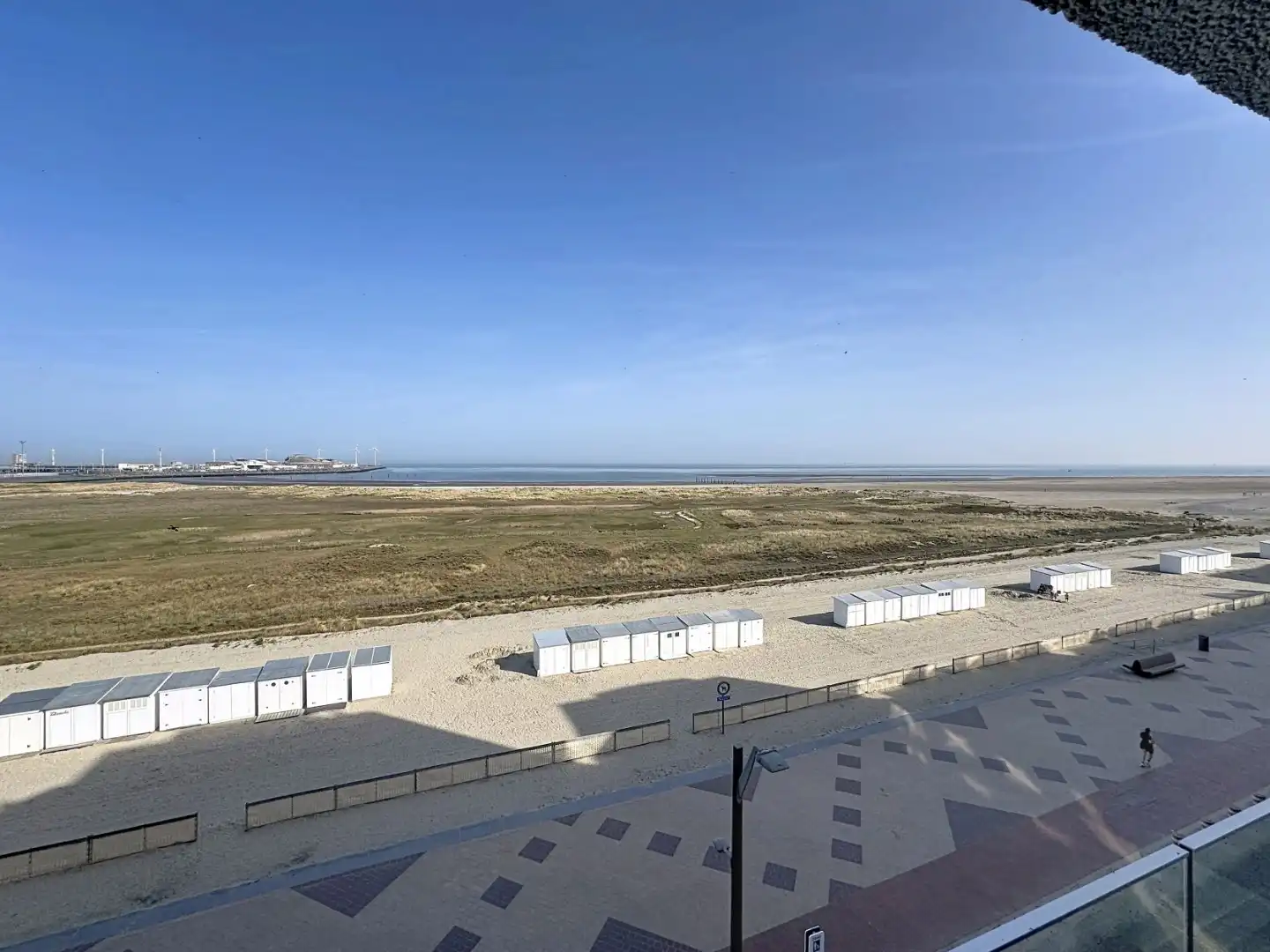 Mooi hoekappartement met FRONTAAL ZEEZICHT foto 8