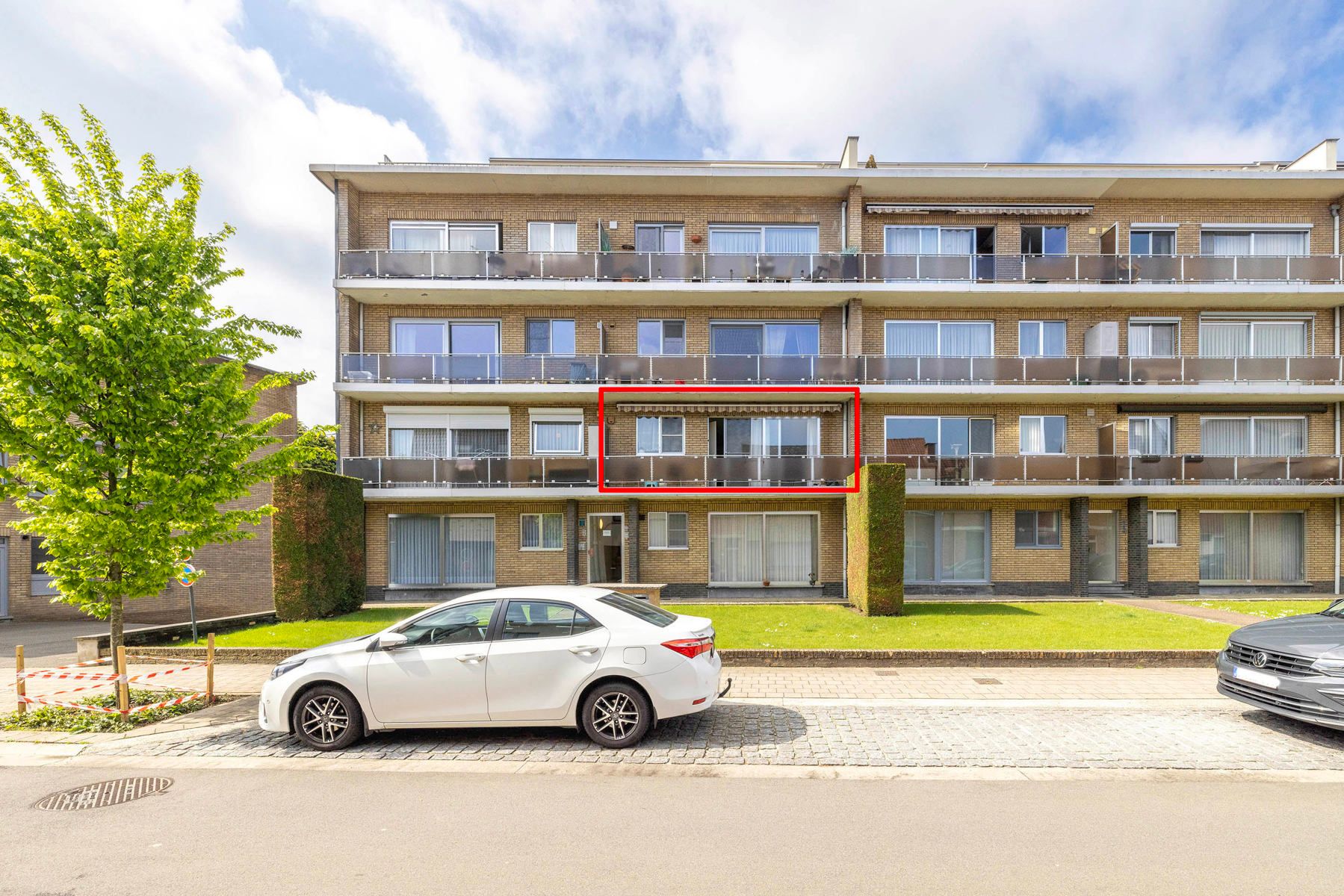 Op te frissen appartement met o.a. 2 slaapkamers en garage foto 2