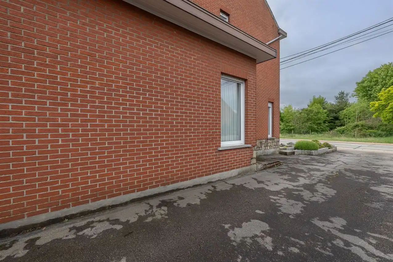 Woning met 3 slaapkamers, veranda en ruime tuin foto 19