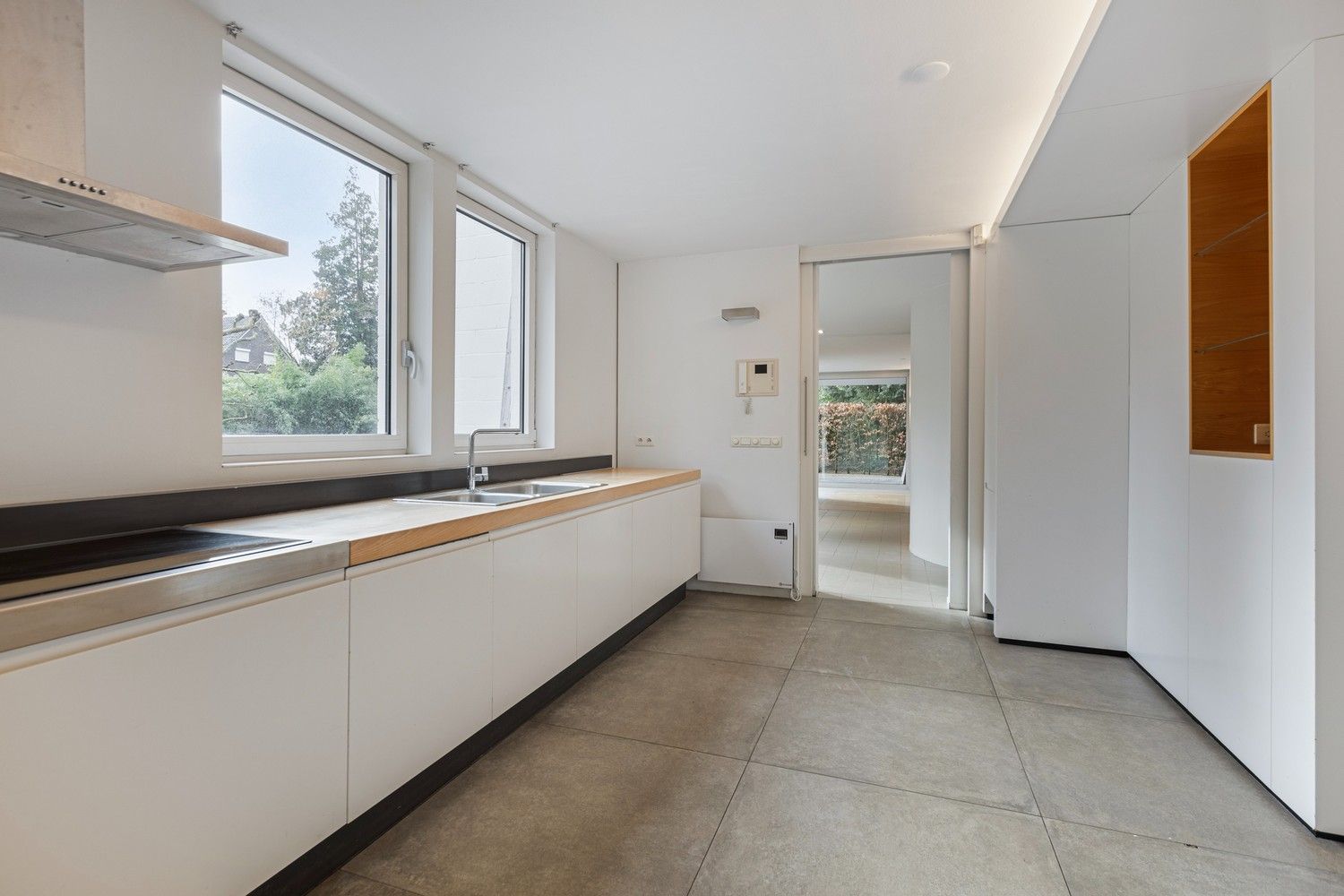 Moderne villa met ruime leefruimte, 4 slaapkamers en 2 badkamers op 13 are in gegeerde buurt Neerharen- Lanaken foto 14