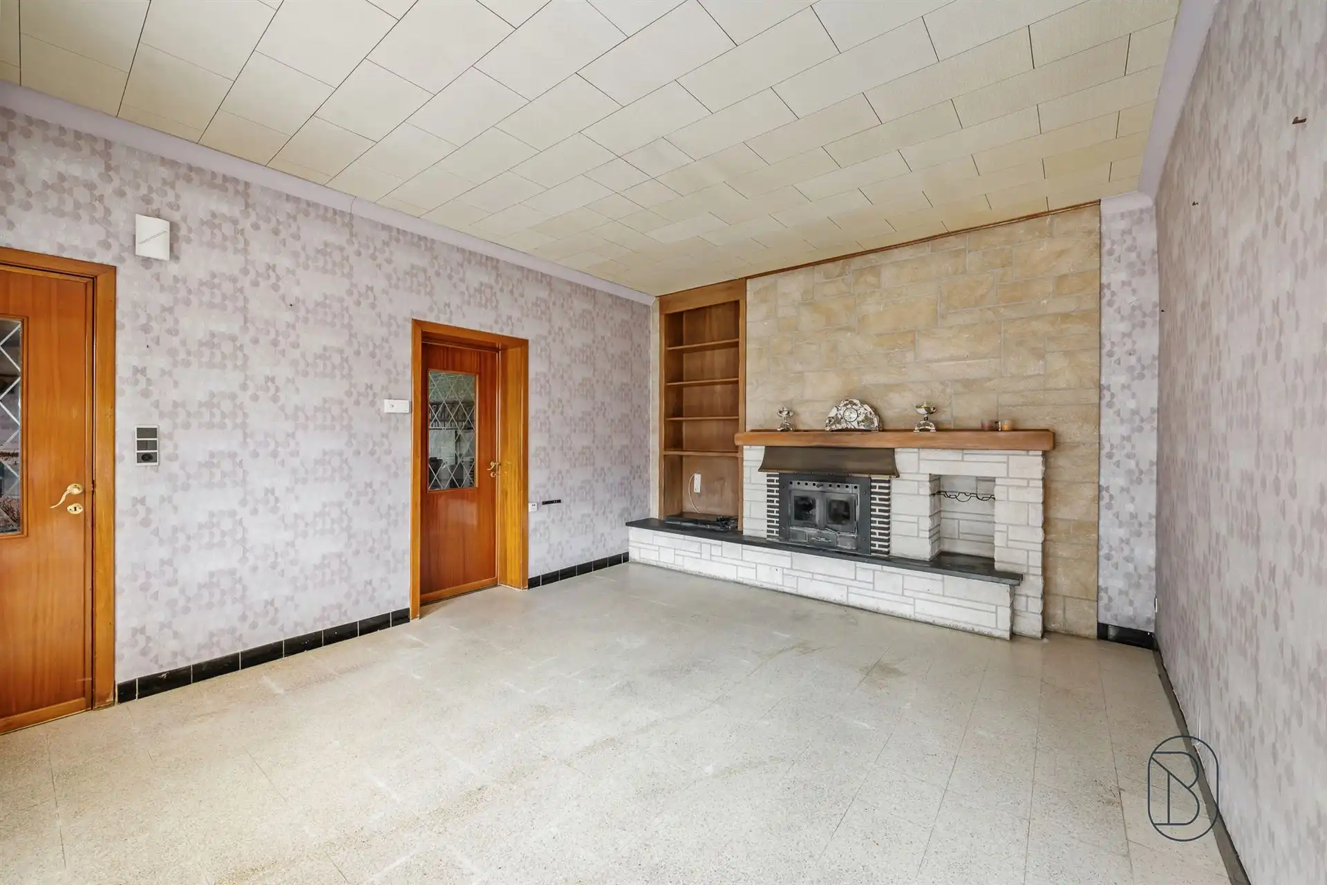 Ruime te renoveren woning met 4slk & tuin op de Valkenberg foto 6