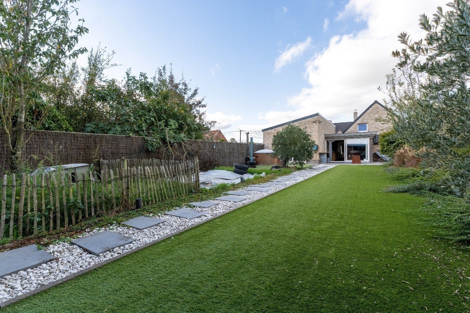 🏡 Te koop in Houthulst – Ruime open bebouwing op 600 m² met grote garage foto 15