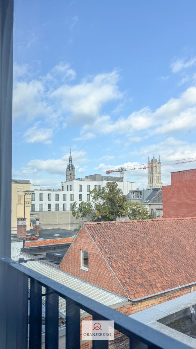 Duplex appartement met 2 terrassen vlakbij Kouter foto 25