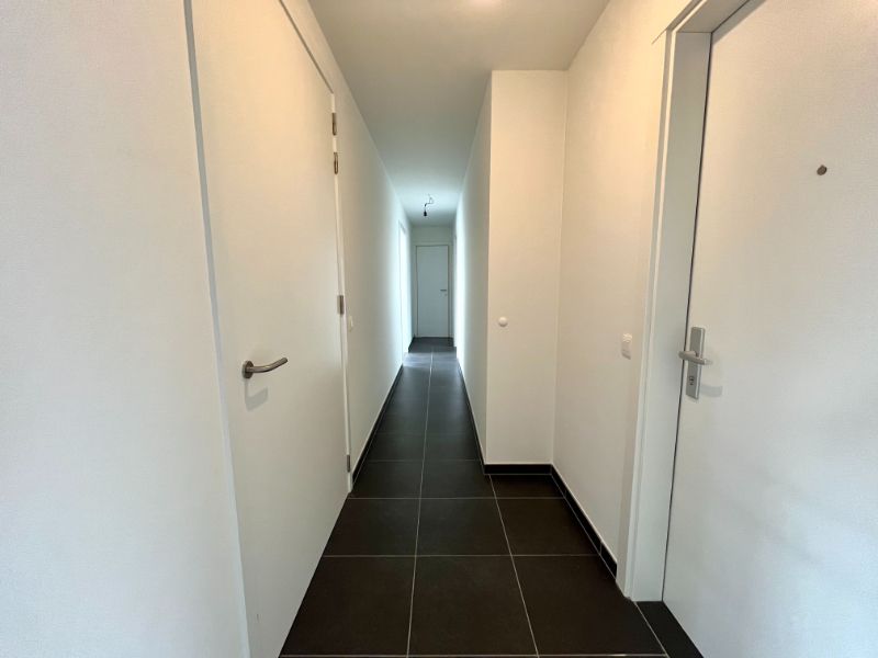 ENERGIEZUINIG DAKAPPARTEMENT MET TWEE SLAAPKAMERS EN GARAGE TE HUUR foto 2