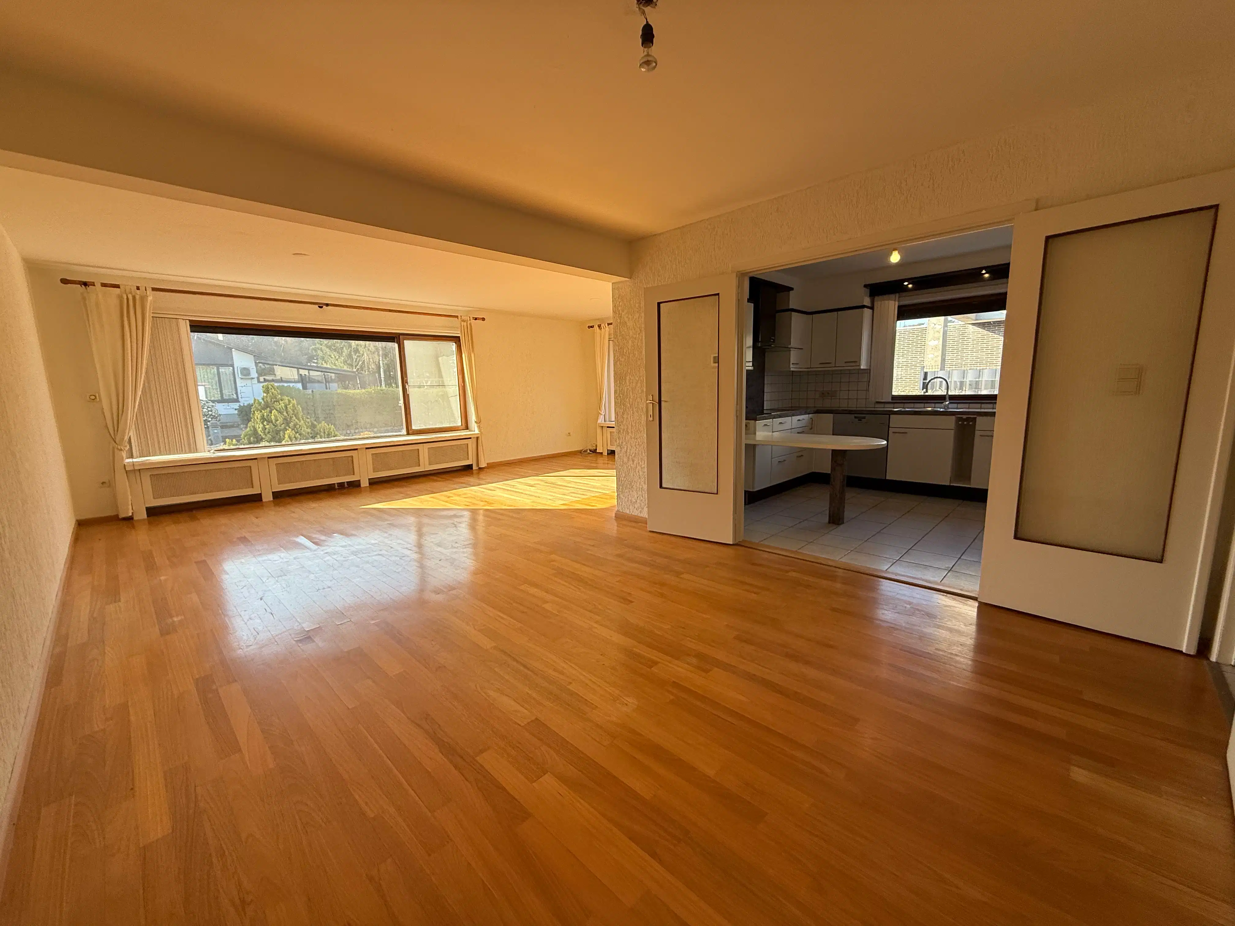 Gelijkvloerse halfopen woning met praktische tuin in Lanaken foto 5