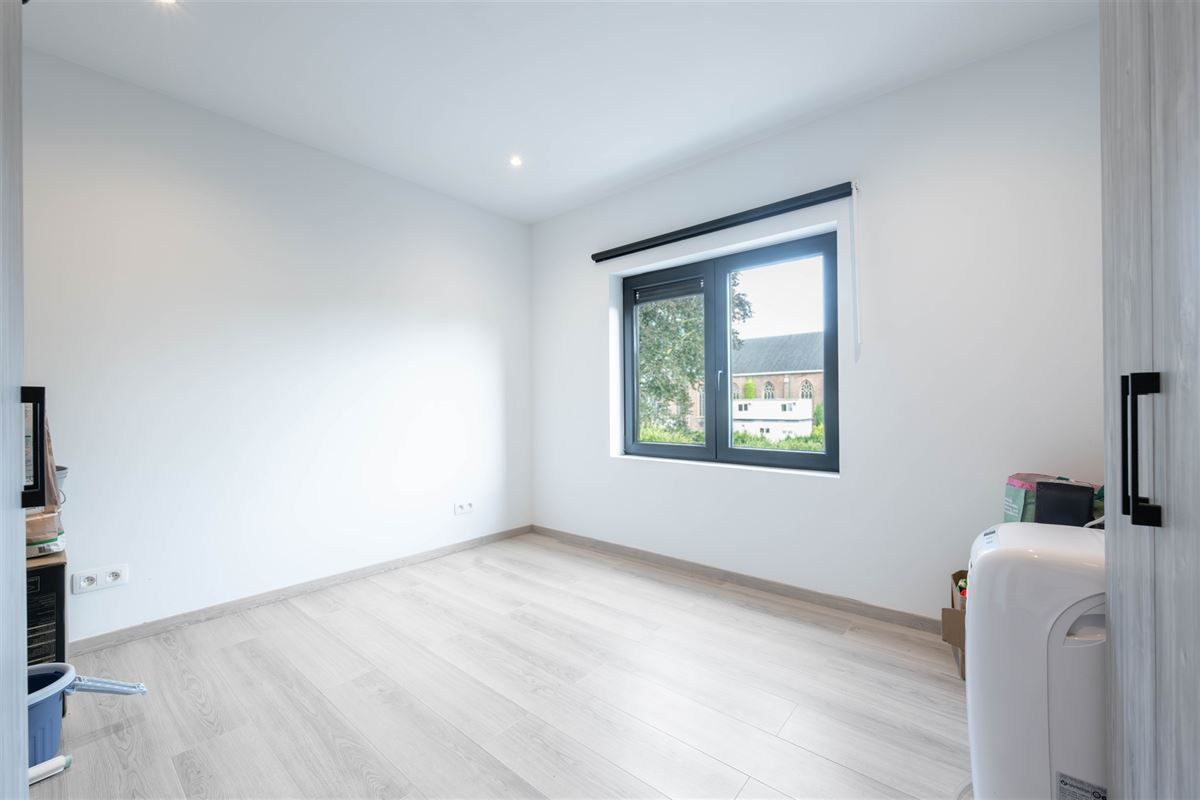 Gerenoveerd appartement op een toplocatie in Kortrijk foto 7