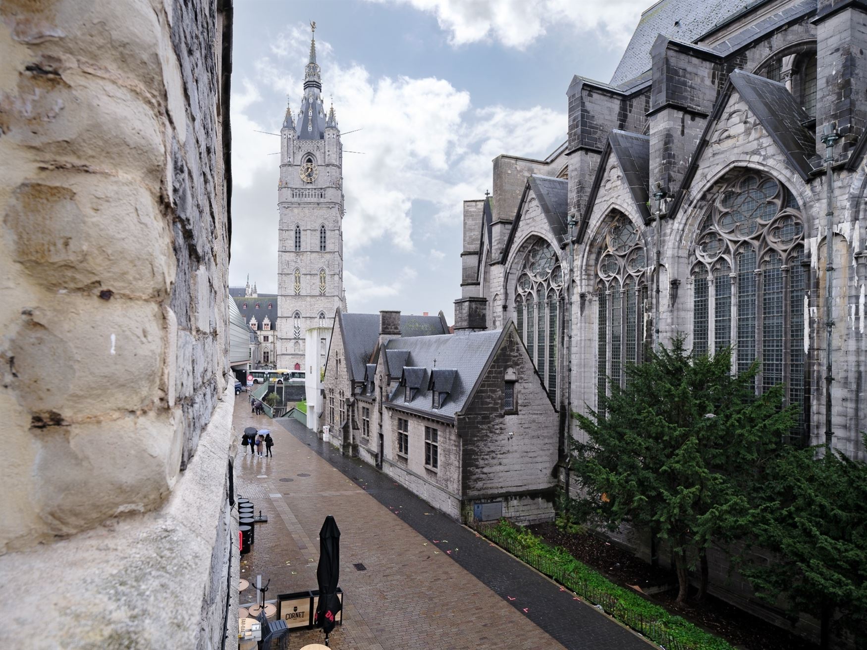 Rust en ruimte in het centrum

 foto 13