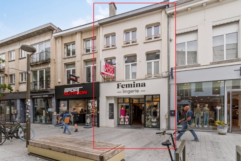 Te koop: Handelspand met gevestigde huurder – Bruul 93, Mechelen foto {{pictureIndex}}