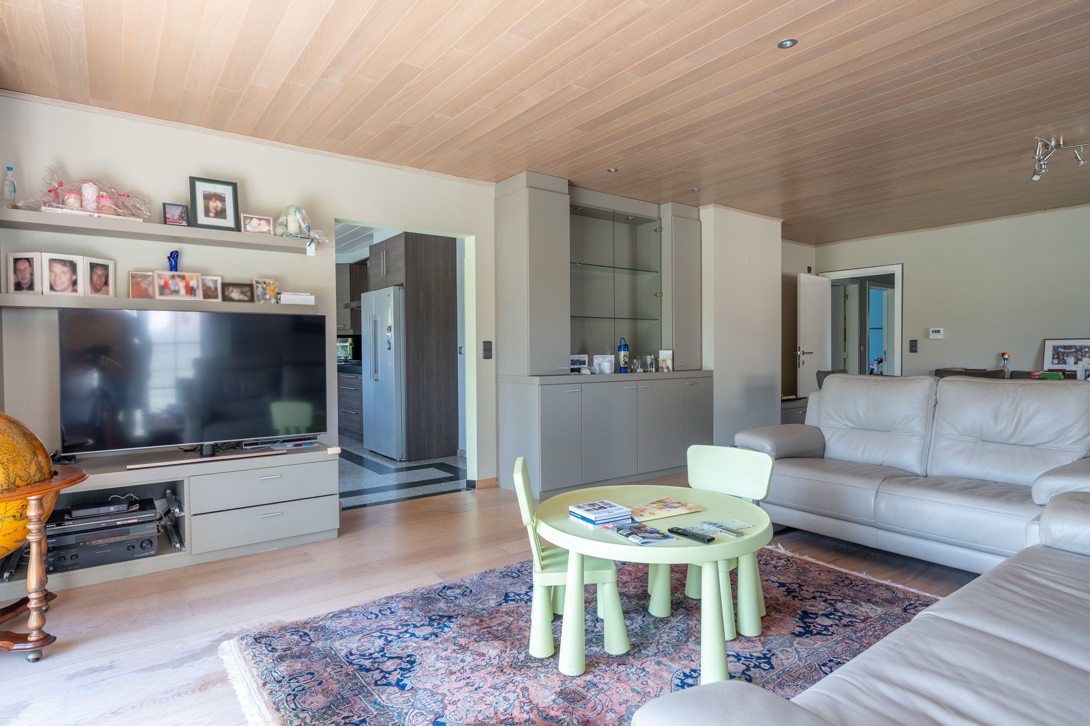 Vrijstaande woning met 3 slpk , garage en tuin te Beerse. foto 6