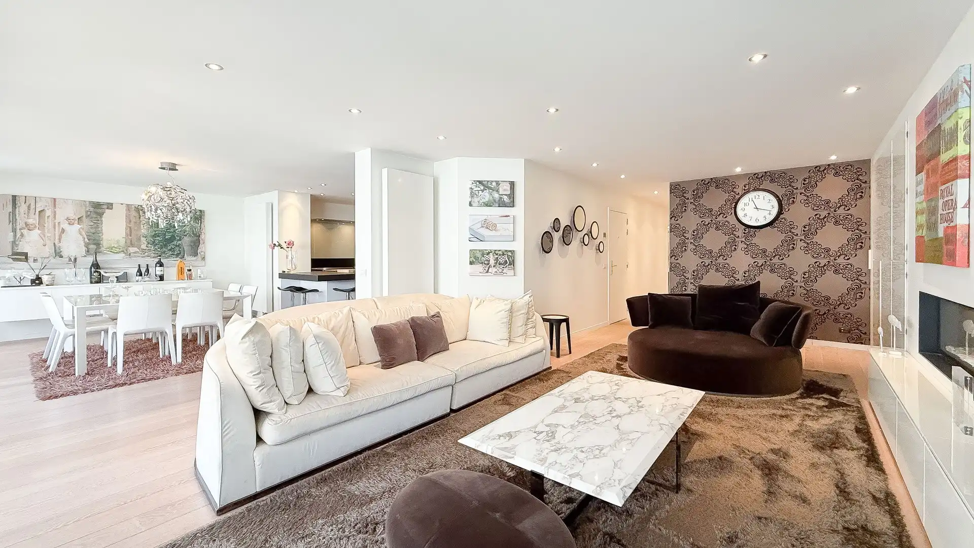 Ruim appartement van 163m² met 11 m² façade in de Dumortierlaan. foto 2