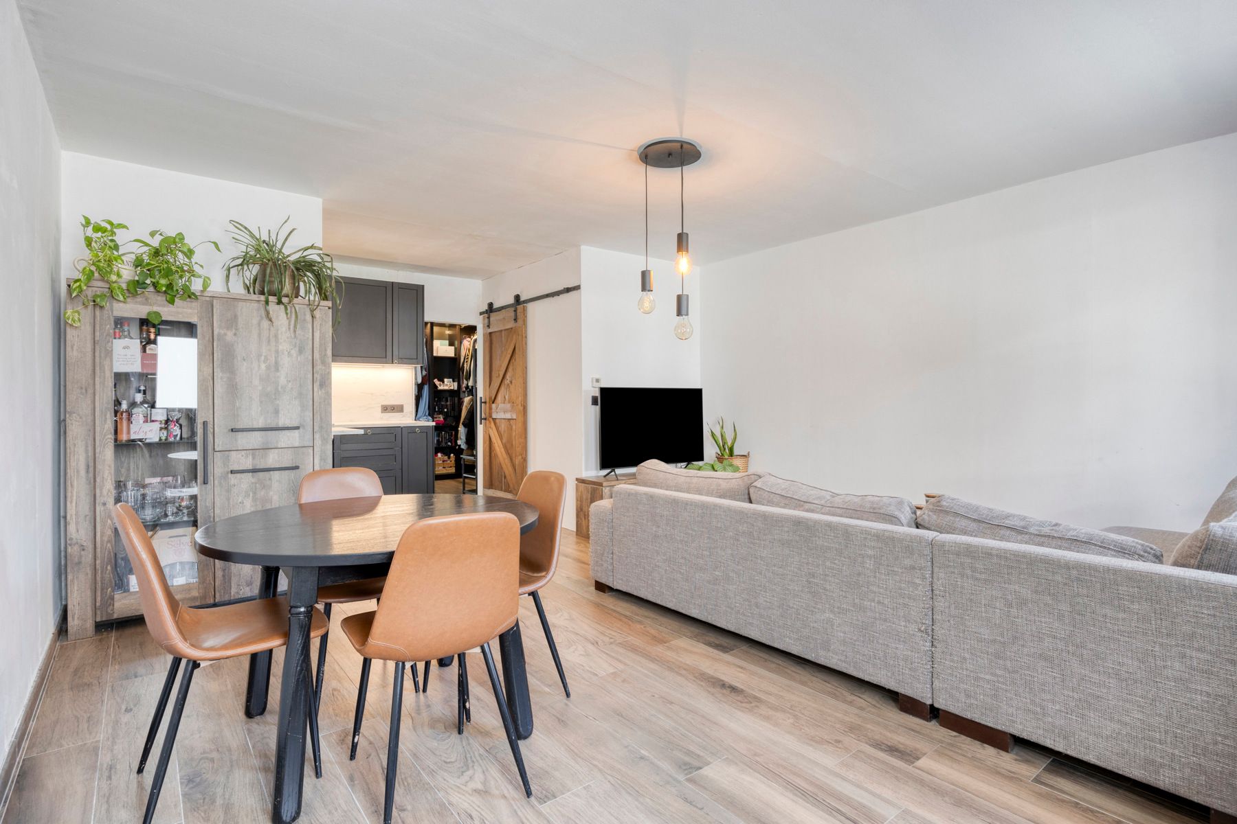 Gelijkvloers appartement met 1 slaapkamer foto 3