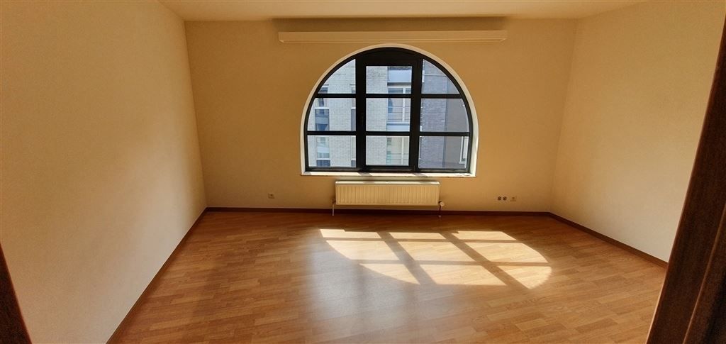 Luxueus afgewerkt triplex-appartement met groot terras foto 9