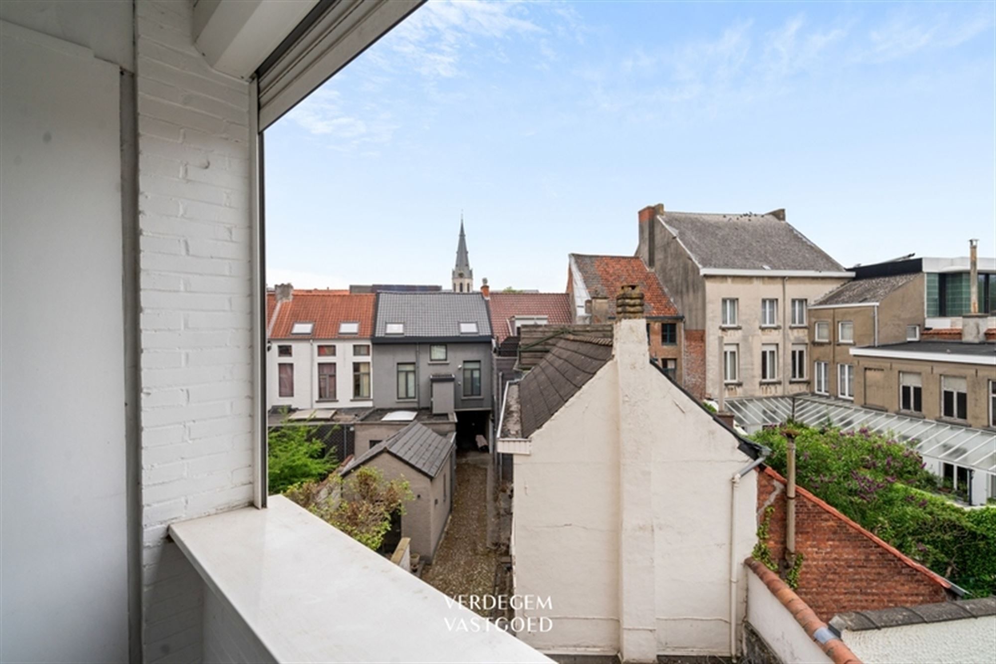 Goed gelegen appartement met 2 slaapkamers foto 14