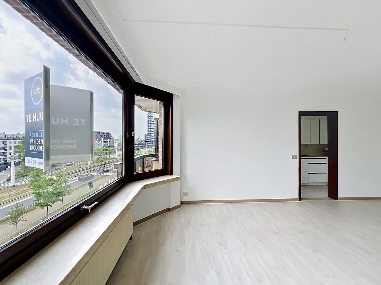 Verzorgd en uitstekend gelegen 2-slaapkamerappartement op de Graaf d’Ursellaan foto 8