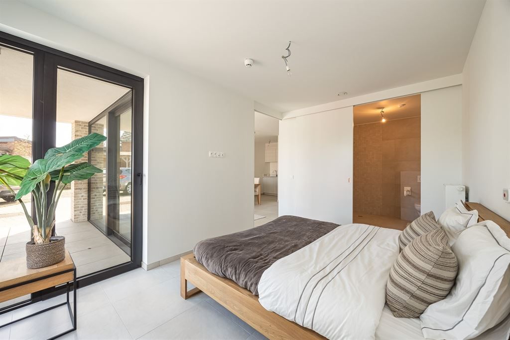 Gelijkvloerse assistentiewoning in centrum Werchter! foto 11