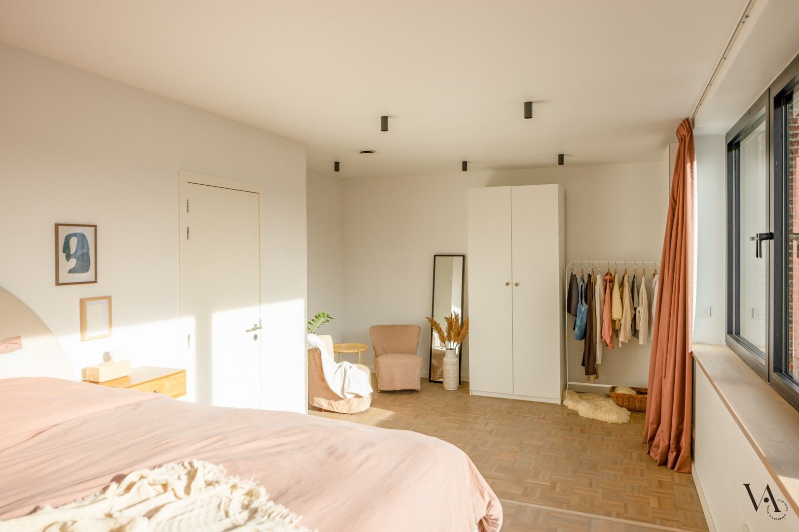 Prachtig gerenoveerde gezinswoning met grote tuin foto 8