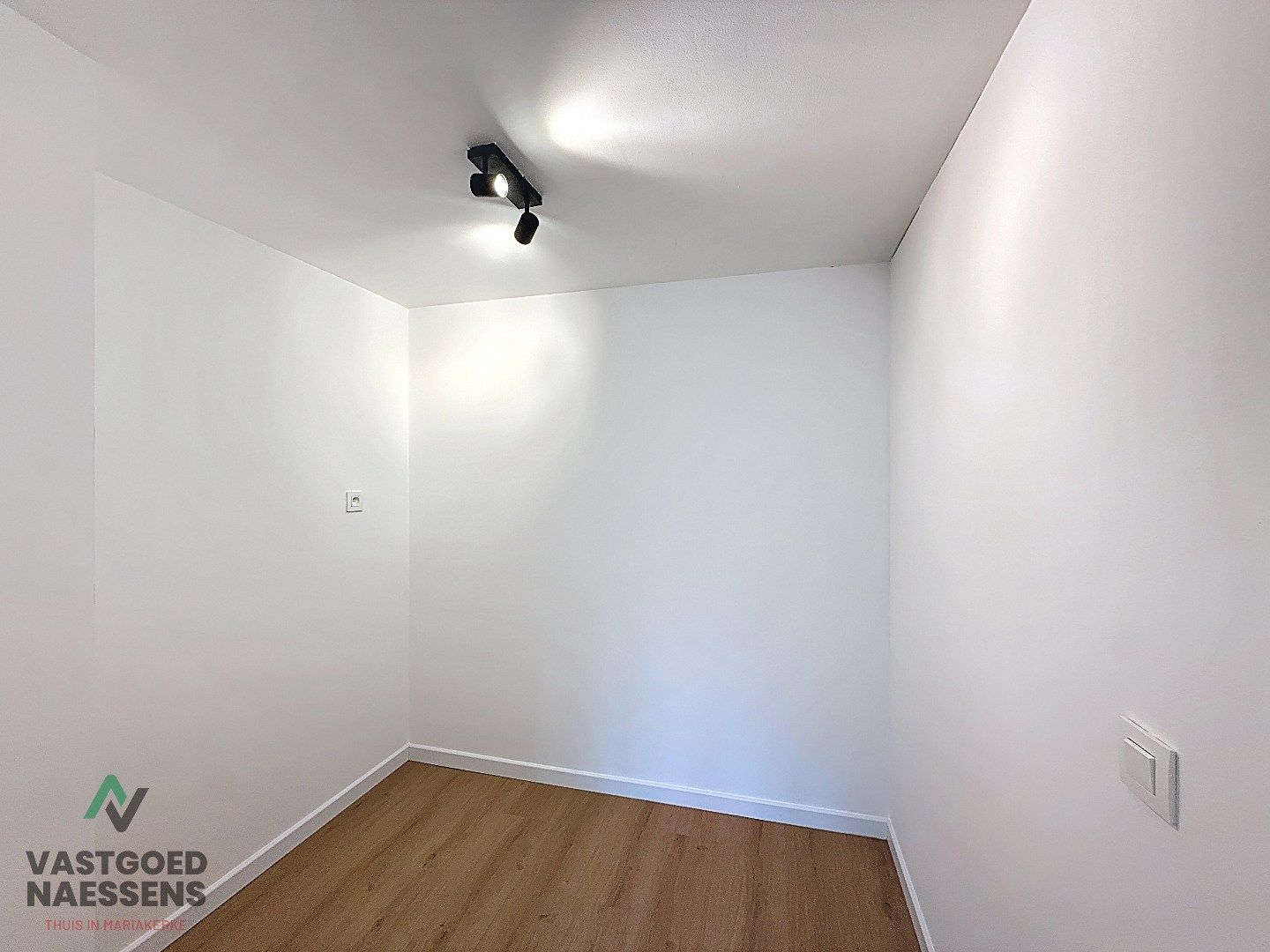 GERENOVEERDE STUDIO MET ZIJDELINGS ZEEZICHT  foto 6