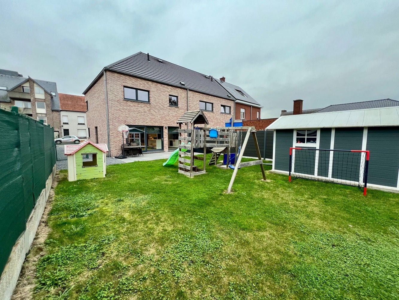 Ruime, recente woning met 3 slaapkamers te huur! foto 15